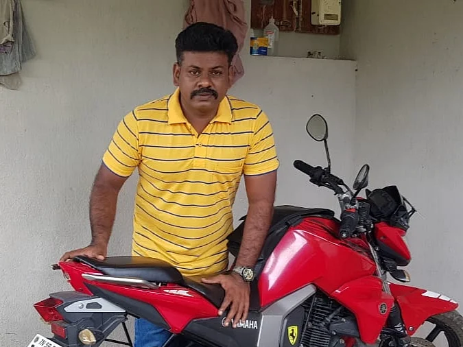 `கரண்டு கம்பி மேலே நின்று' டு `என்னோடு வா வீடு வரைக்கும்' - அணிலுக்காக மருத்துவர் செய்த செயல்!