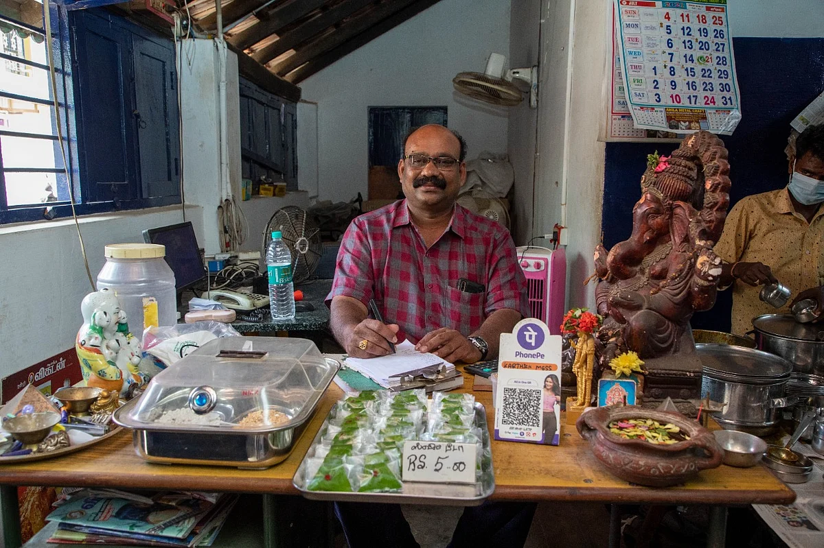 கார்த்திக் மெஸ் கடையின் உரிமையாளர் சங்கர்