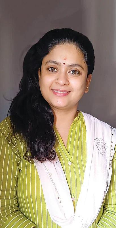 விகடன் TV: “எனக்கு சீரியல், சினிமா ரெண்டுமே ஒண்ணுதான்!”