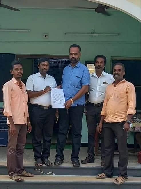 காவல் நிலையத்தில் புகார் அளித்த பா.ஜ.க-வினர்