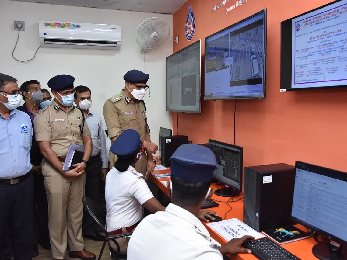 இனி சிக்னலை மீறினால்
அபராத நோட்டீஸ் SMS-ல் வந்துவிடும்... எப்படித் தெரியுமா?