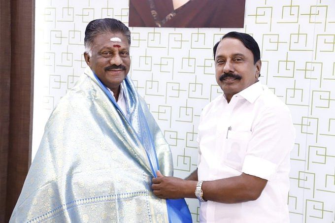 ஓ.பி.எஸ் - செங்கோட்டையன்
