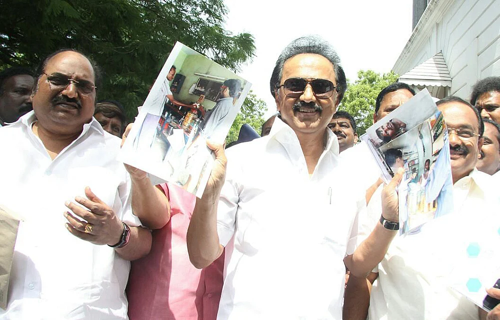குட்கா இன்னும் ஜோராக விற்கிறது முதல்வரே!