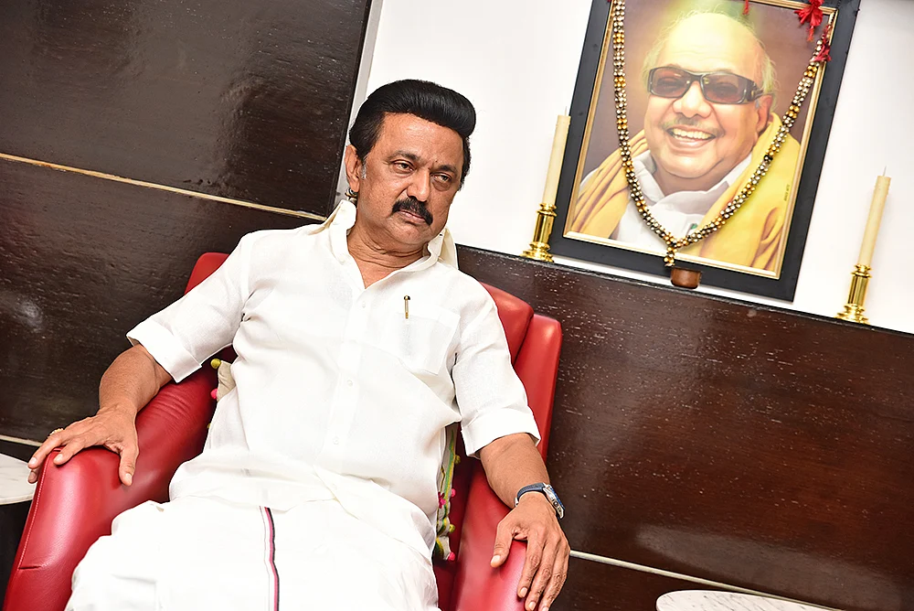 போட்டி அ.தி.மு.க... எதிர்ப்பரசியல்... வரிந்துகட்டும் கழகங்கள்!