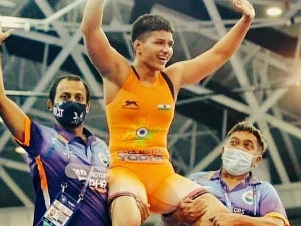 ஒலிம்பிக்கில் அல்ல... உலக மல்யுத்த சாம்பியன்ஷிப்பில் தங்கம் வென்றார் பிரியா மாலிக்!