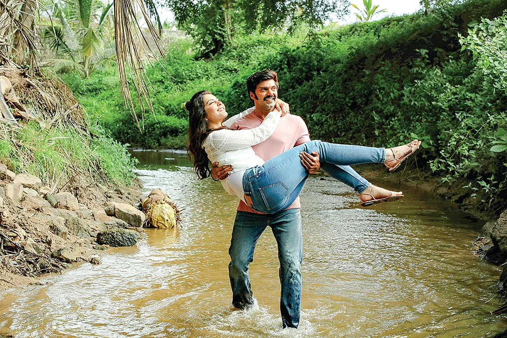 “வெளிப்படையாப் பேசுறதை குஷ்பு குறைச்சுக்கணும்!”
