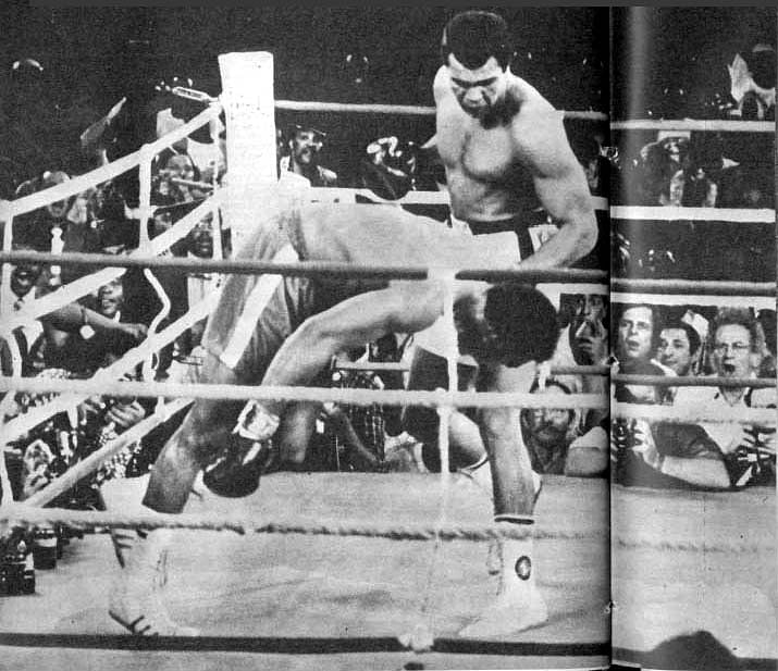 Ali hitting foreman