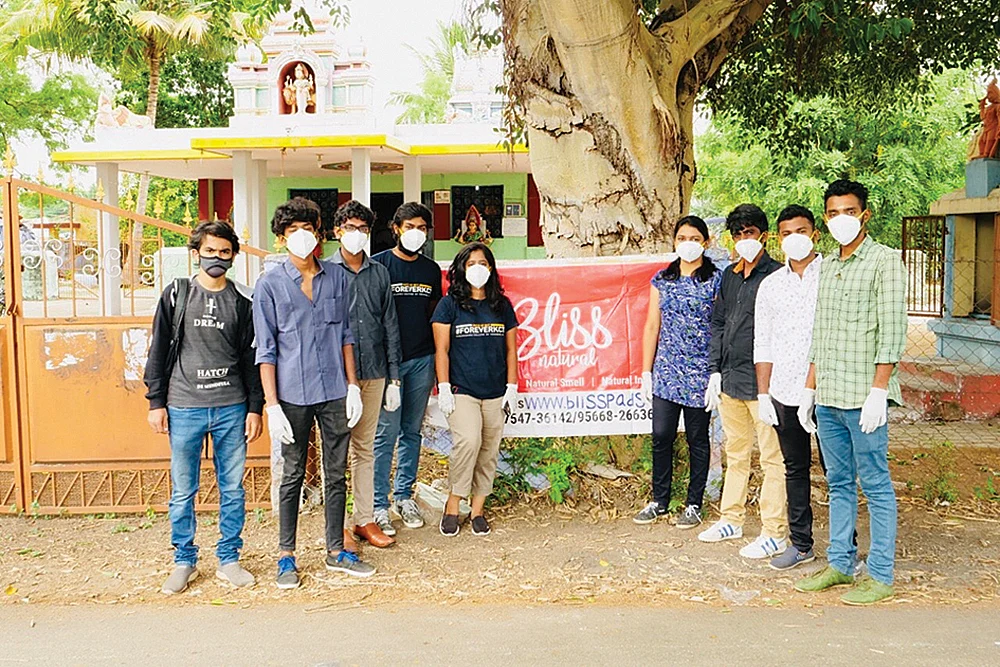 ‘வரம்’ பிரசாரக்குழுவினர்...