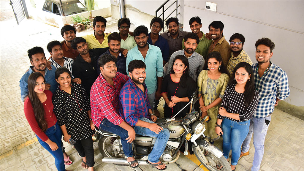 டீமுடன் ராஜா மற்றும் விஷ்வா