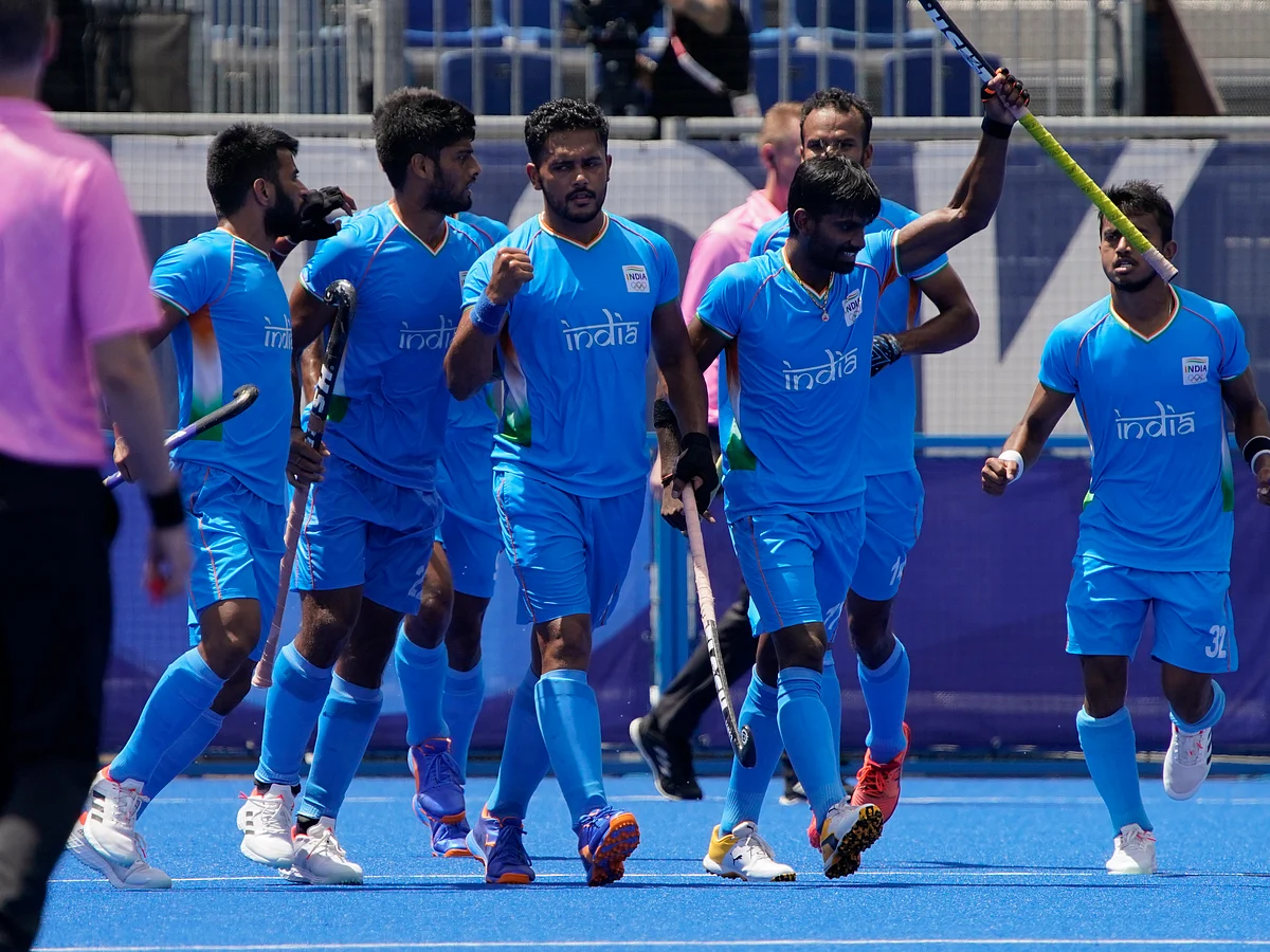 ஹாக்கி: 41 ஆண்டுகளுக்குப் பிறகு வரலாறு படைத்த இந்தியா... ஜெர்மனியை வீழ்த்தி வெண்கலப் பதக்கம் வென்று சாதனை!