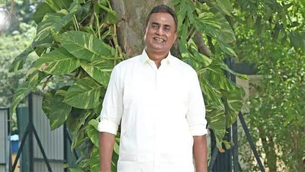 வேலுமணி