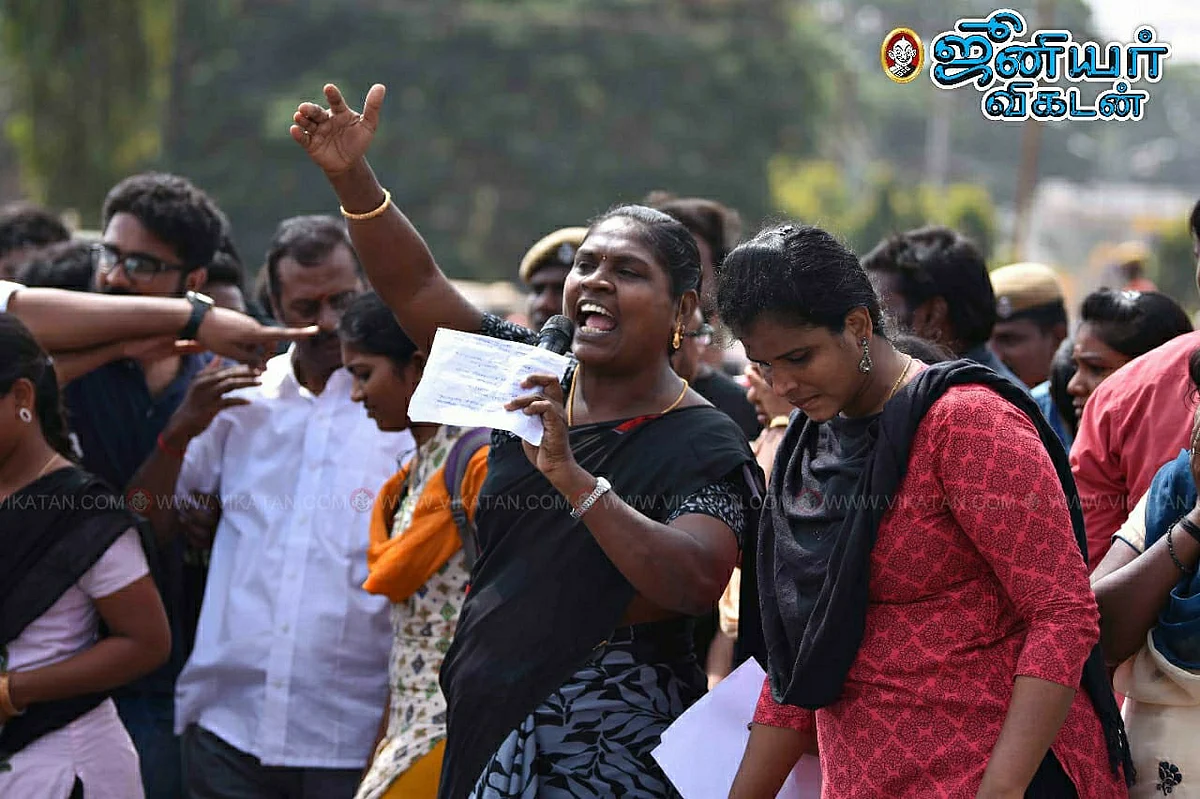 ஆசிரியர் ஆஷா தேவி