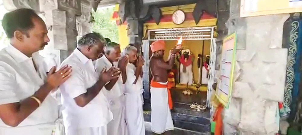 ஆலயத்தில் தகர்ந்தது ஆதிக்கம்!
