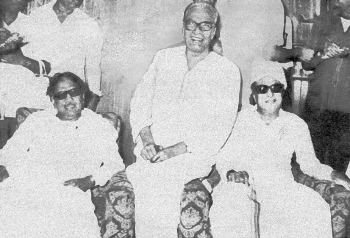 சென்னையில் தி.மு.க - அ.தி.மு.க இணைப்பு முயற்சியில்