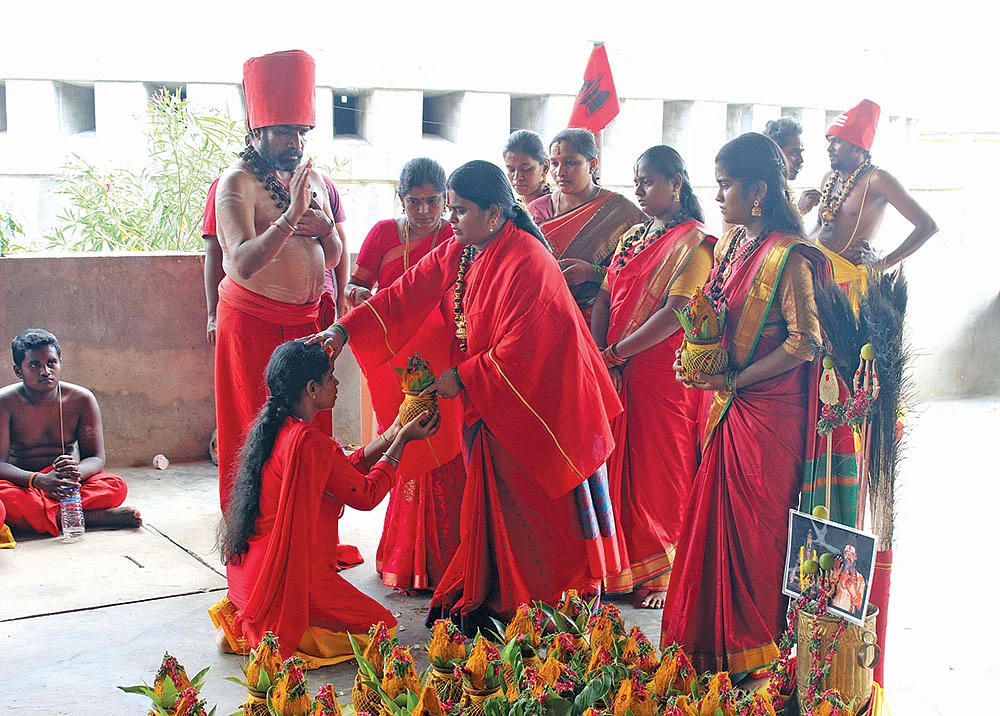 பெண்களுக்கு அர்ச்சகர் பயிற்சி... ஆன்மிகப் பணியில் சத்தியபாமா