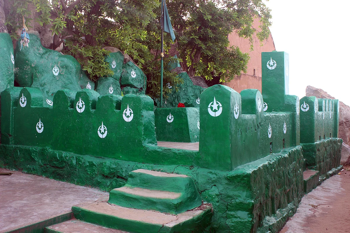 மதநல்லினக்க தர்கா