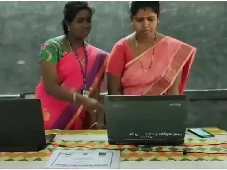 விண்ணில் நகரும் விண்கற்களைக் கண்டுபிடித்த அரியலூர் ஆசிரியைகள்; பாராட்டிய நாசா!