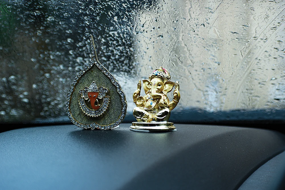 God idols in dashboard