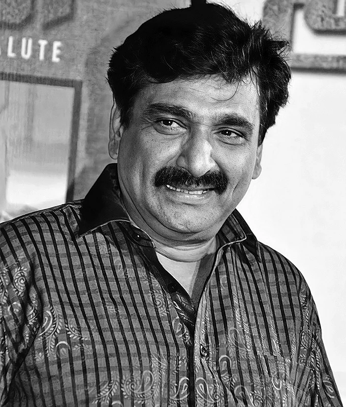 அஜித்... இனியவை முப்பது!