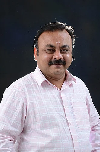 செல்போன் டேப்லெட் லேப்டாப் கம்ப்யூட்டர் - காத்திருக்கும் ஆபத்துகள்... கவனமாகக் கையாளும் வழிமுறைகள்!