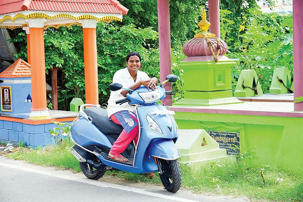 மனிதத்தால் மலர்ந்த மயானம்!