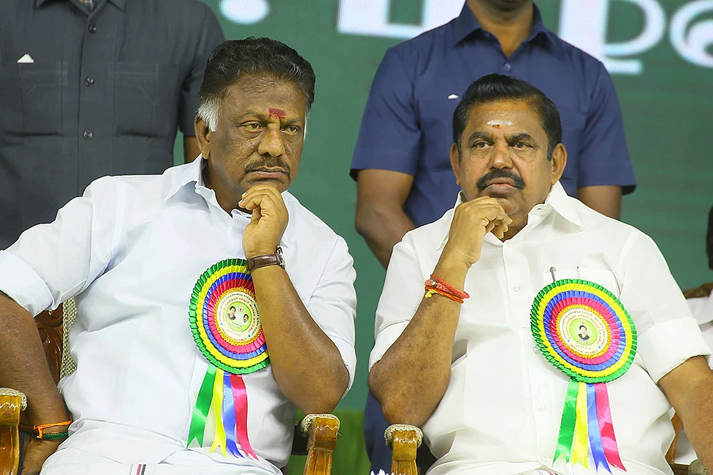 பன்னீர்செல்வம், எடப்பாடி பழனிசாமி
