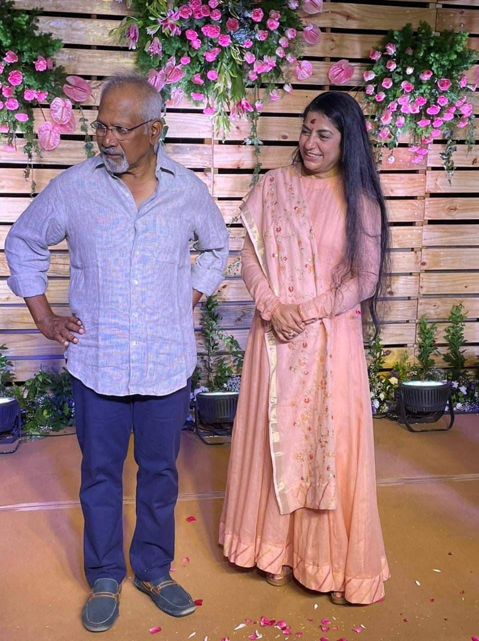 ''பியானோவோடு வந்து சர்ப்ரைஸ் கொடுத்த மணிரத்னம்... இது எங்க 60-ம் கல்யாணம்!'' - நெகிழும் சுஹாசினி