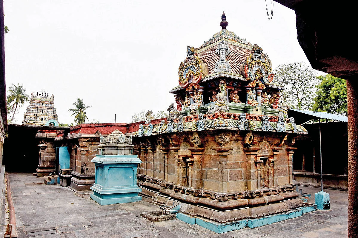 உள் பிராகாரம்