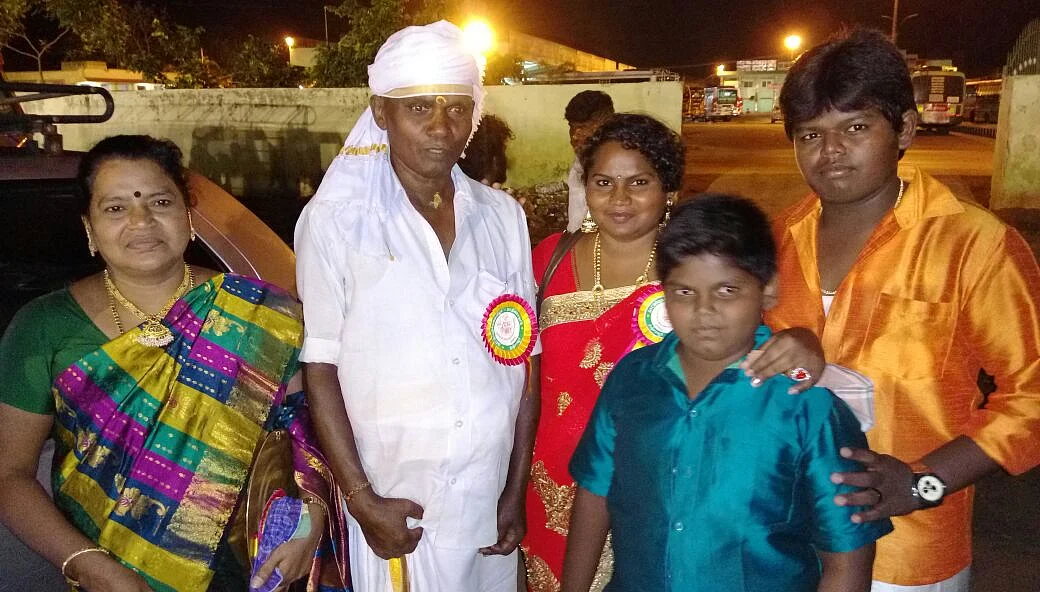 குடும்பத்தினருடன் கிடாக்குழி மாரியம்மாள்