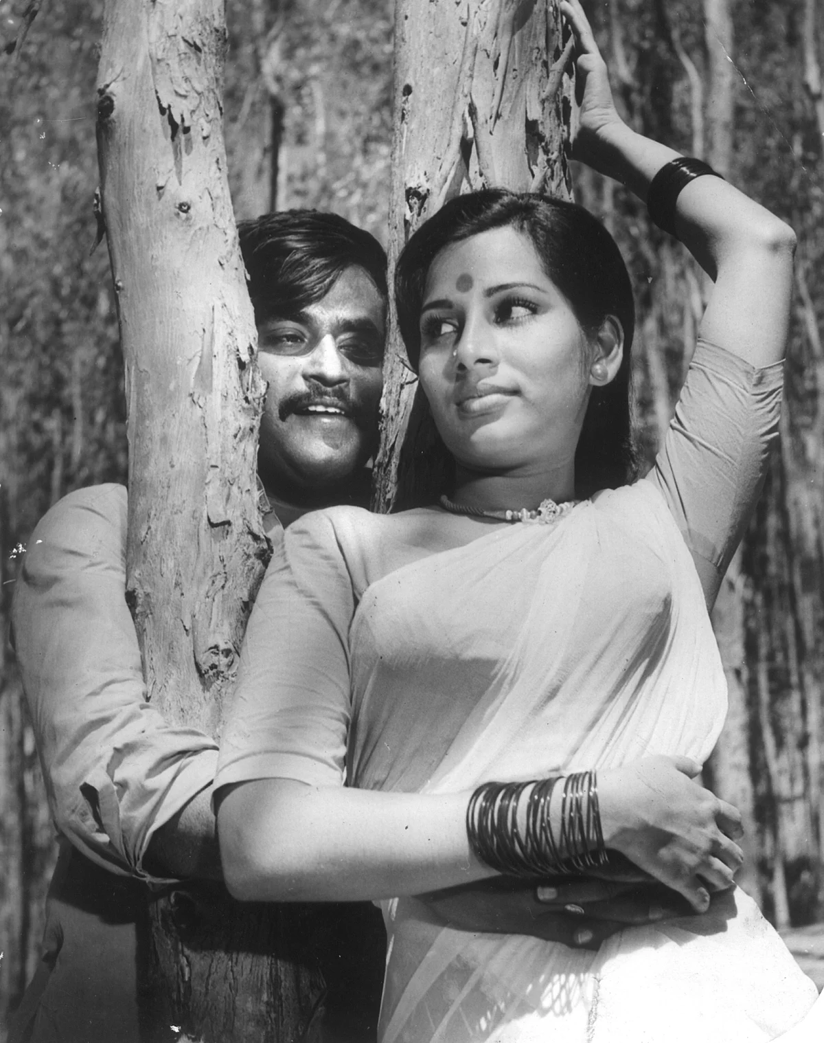 முள்ளும் மலரும்