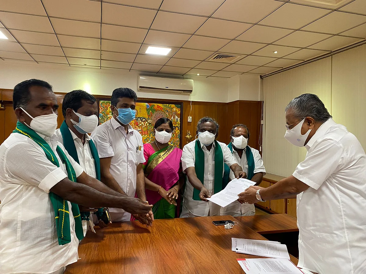 மேக்கேதாட்டூ அணை விவகாரத்தில் ஆதரவு கேட்டு கடிதம் கொடுத்த தமிழக விவசாயிகள்.