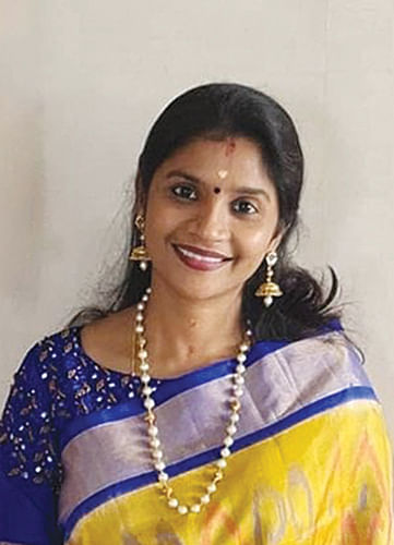 கார்த்திகா கார்த்திக்.
