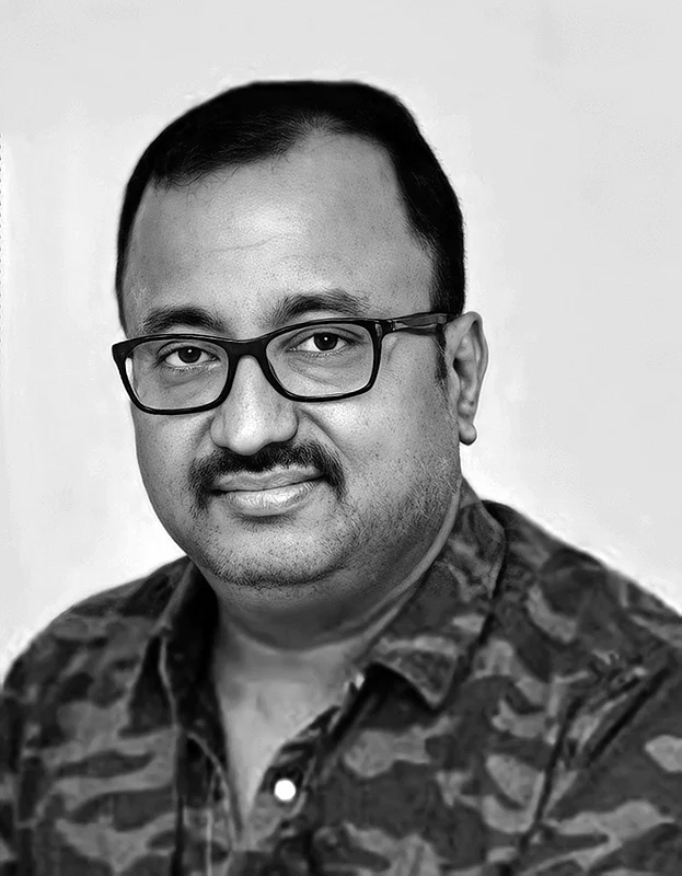 அஜித்... இனியவை முப்பது!