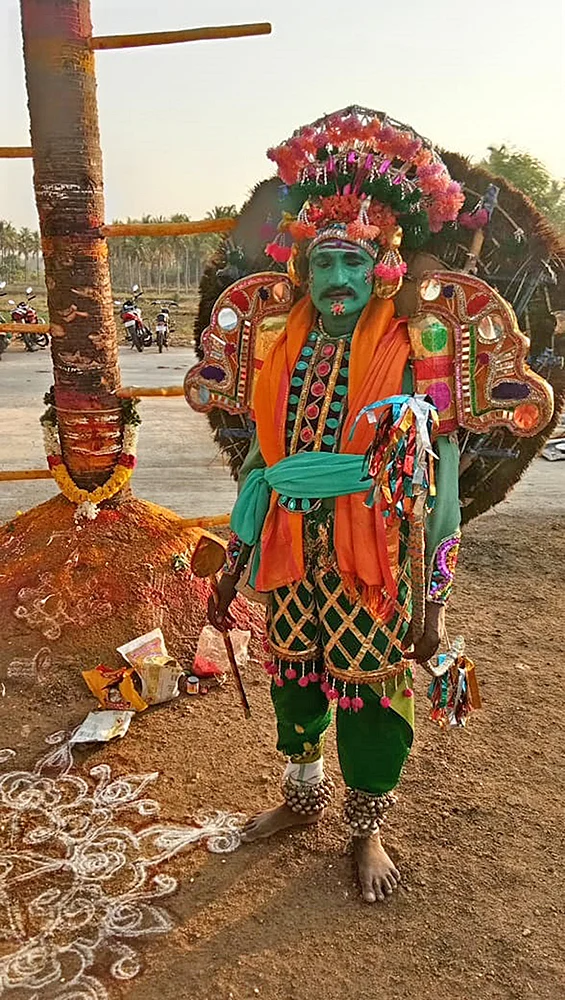 “காளியுன்னை நம்பி களத்துக்கு நானும் வர்றேன்...”