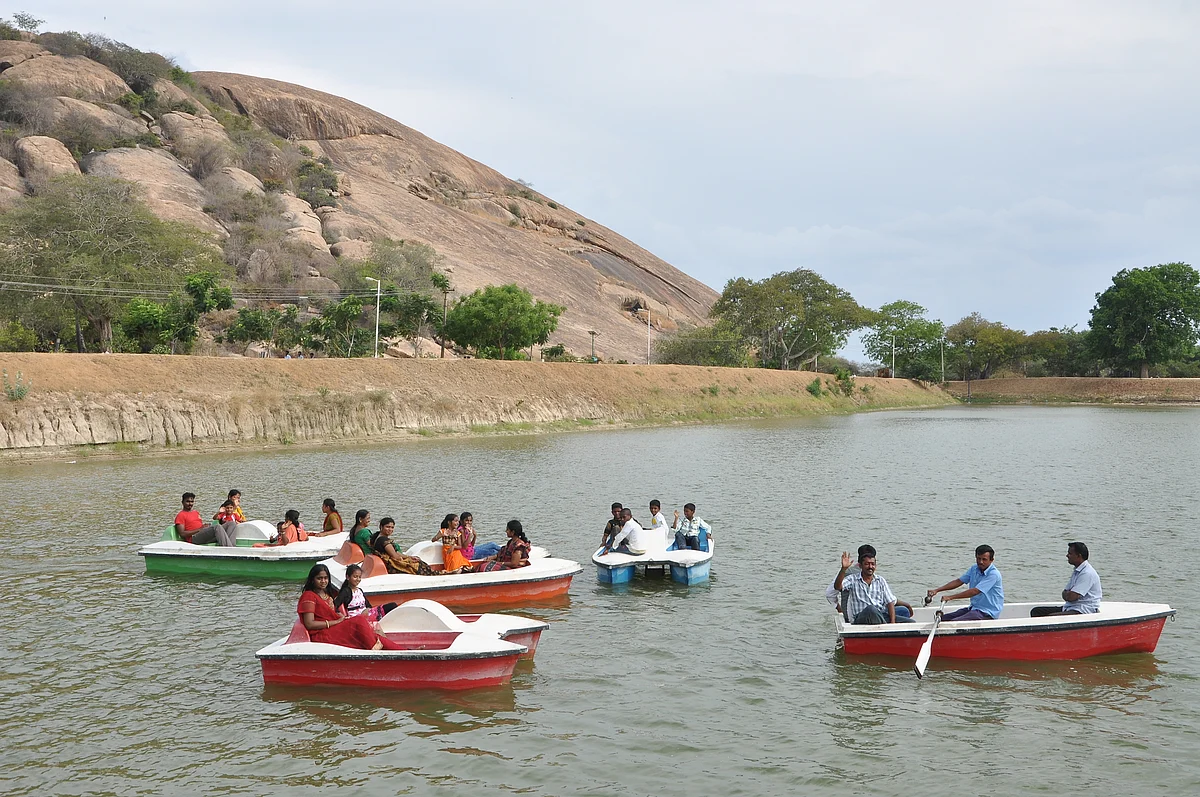 படகுக் குழாம்