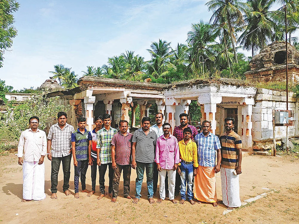 இளைஞர்கள் மீட்டெடுத்த சிவாலயம்!
