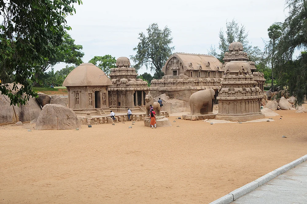 ஊரடங்கு துயரங்கள்! - கைவிடப்பட்டது சுற்றுலாத்தலங்கள் மட்டுமல்ல... நாங்களும்தான்!