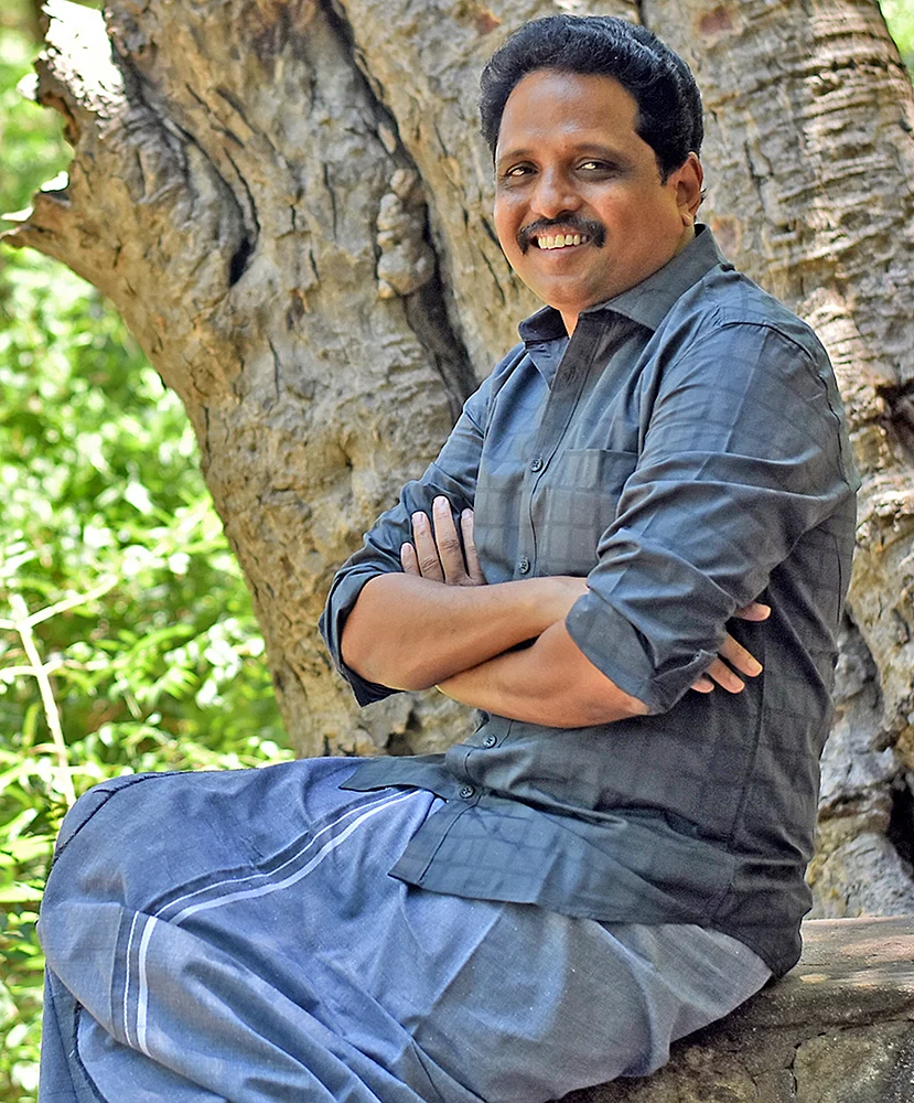 மூன்று செல்போன்களை ஒட்டுக்கேட்கும் செலவில், மூவாயிரம் ஆண்டு வரலாற்றை அறியலாம்!