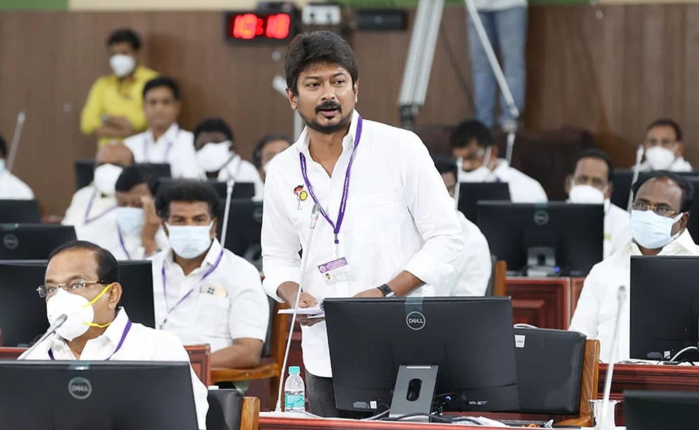 மிஸ்டர் கழுகு: முதல்வர் கொடுத்த சஸ்பென்ஸ்... கண்கலங்கிய துரைமுருகன்!