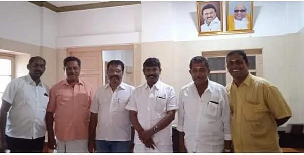 விருந்தினர் மாளிகையில் தி.மு.க-வினர்
