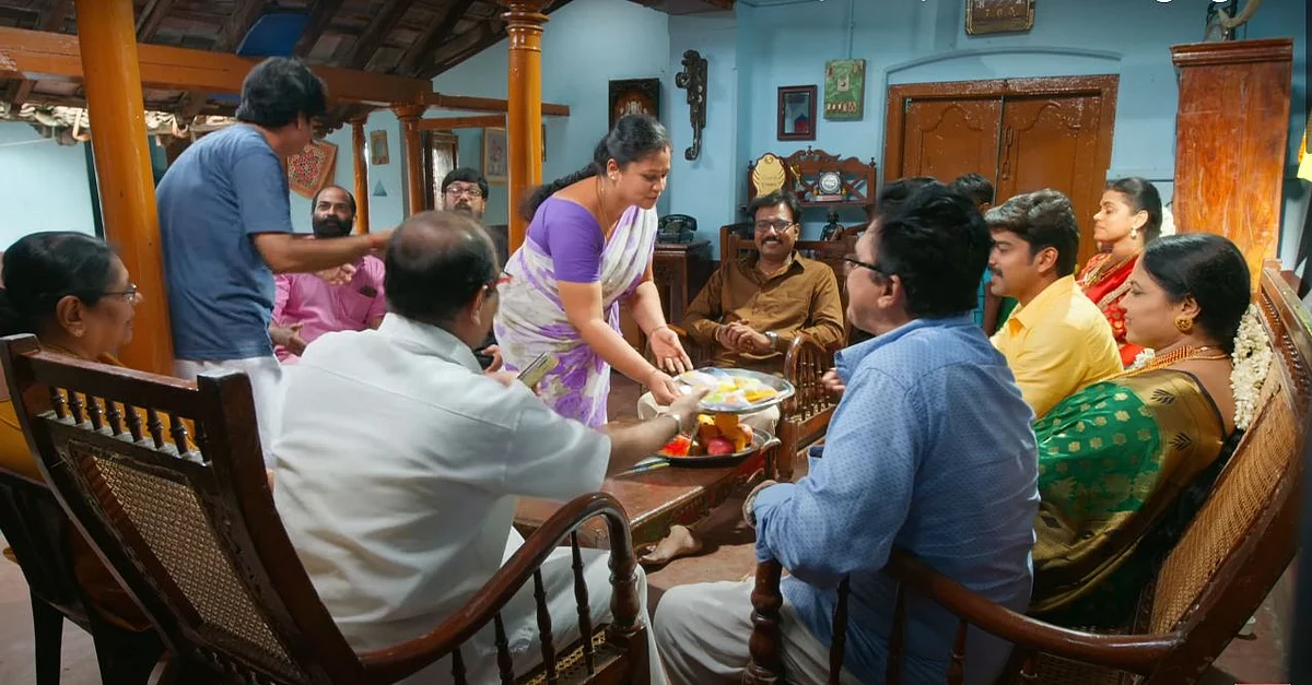ஆதலினால் காதல் செய்வீர்