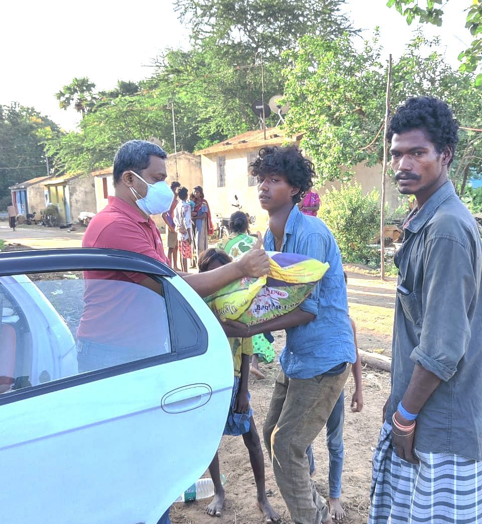 உதவி செய்த விகடன் வாசகர்