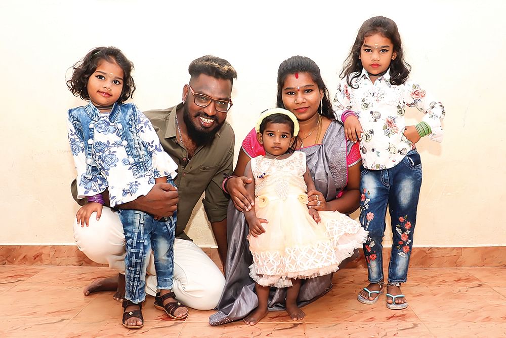 குடும்பத்துடன் கானா முத்து