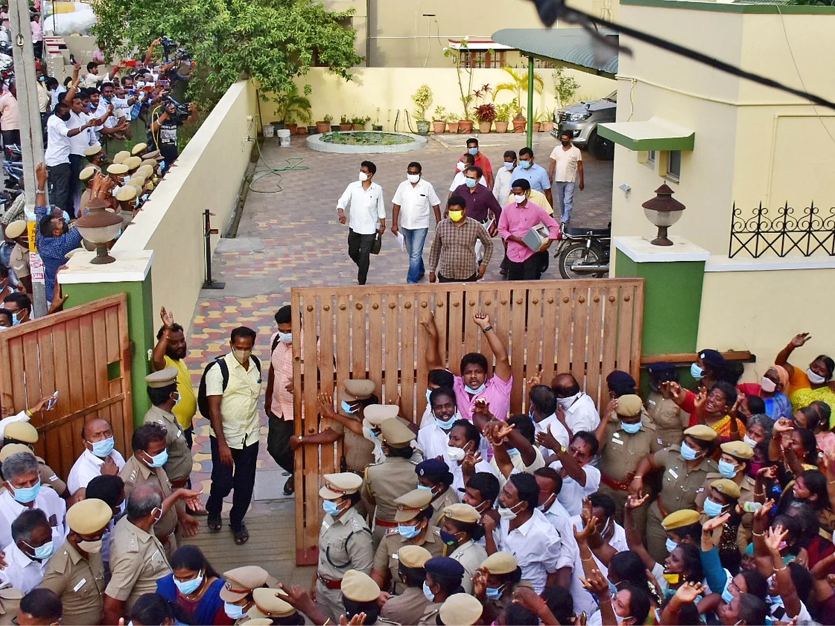 வேலுமணி ரெய்டு... கோட்டைவிட்டதா லஞ்ச ஒழிப்புத்துறை?