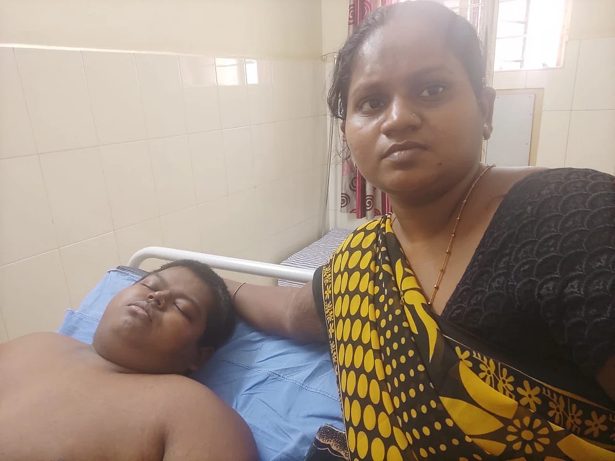 மகனுடன் லக்ஷ்மி