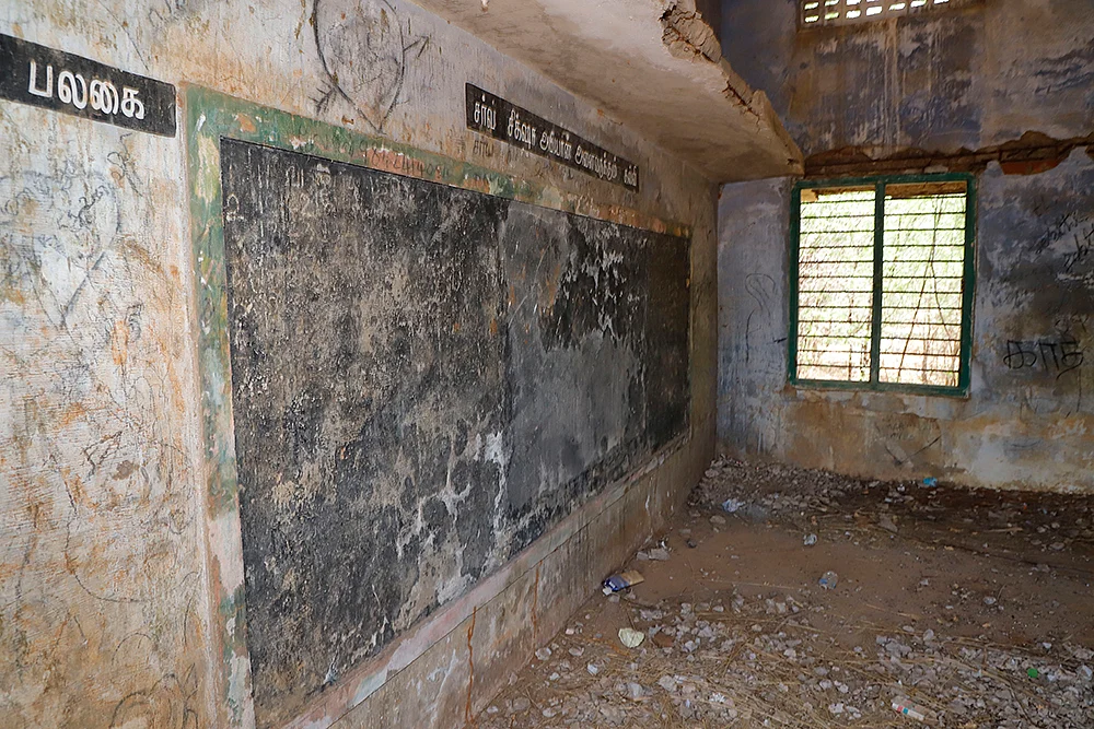 “ரோடு போட்டு பஸ் விட்டிருந்தா சசிரேகா உயிரோட இருந்திருப்பா...”