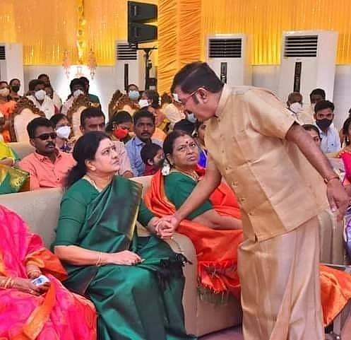 சசிகலா - தினகரன்