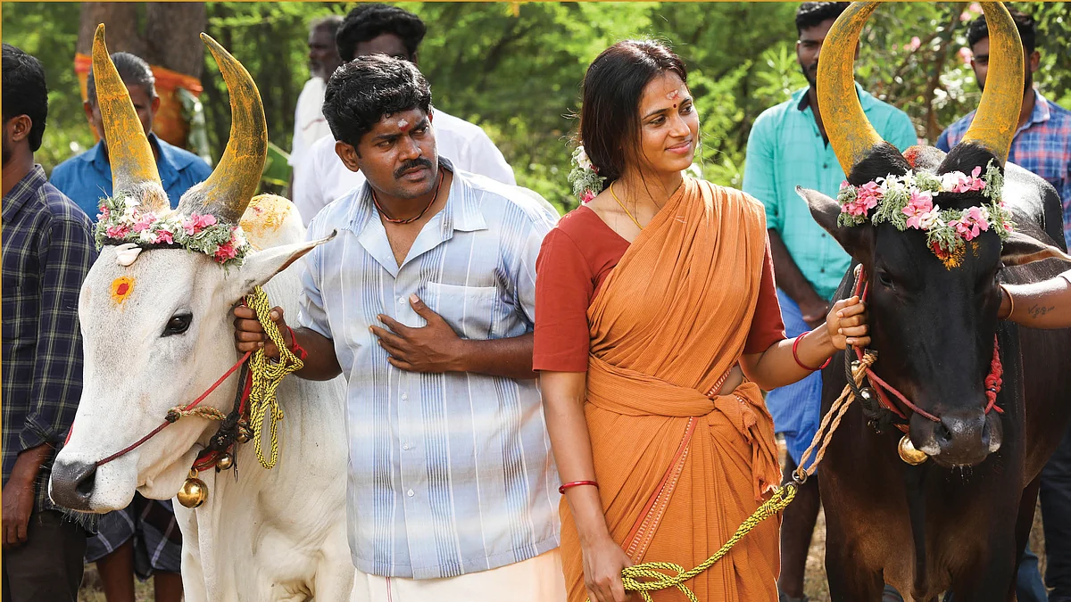 இராமே ஆண்டாலும் இராவணே ஆண்டாலும் படத்தில்
