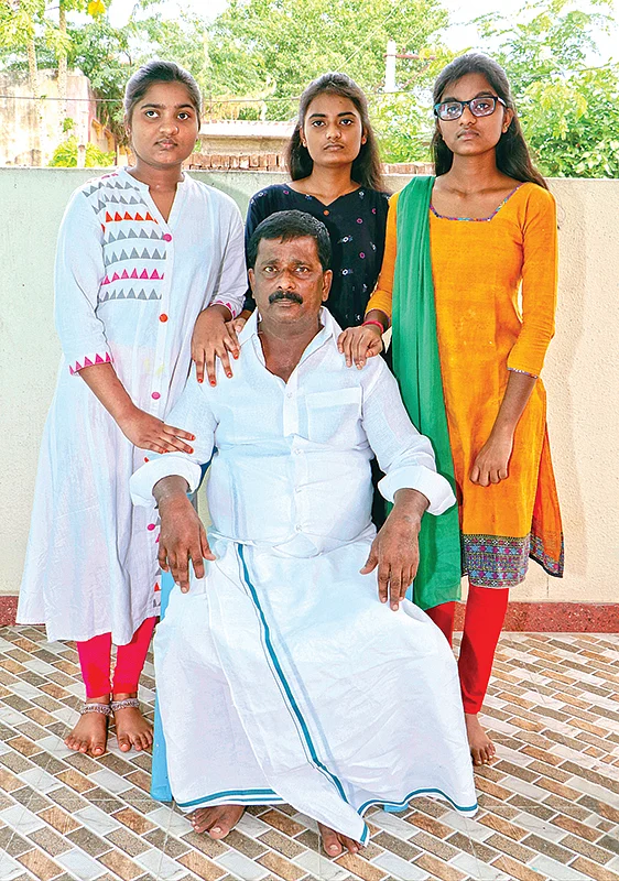 தாயுமானவர்... தந்தையாய் காப்பவர்!