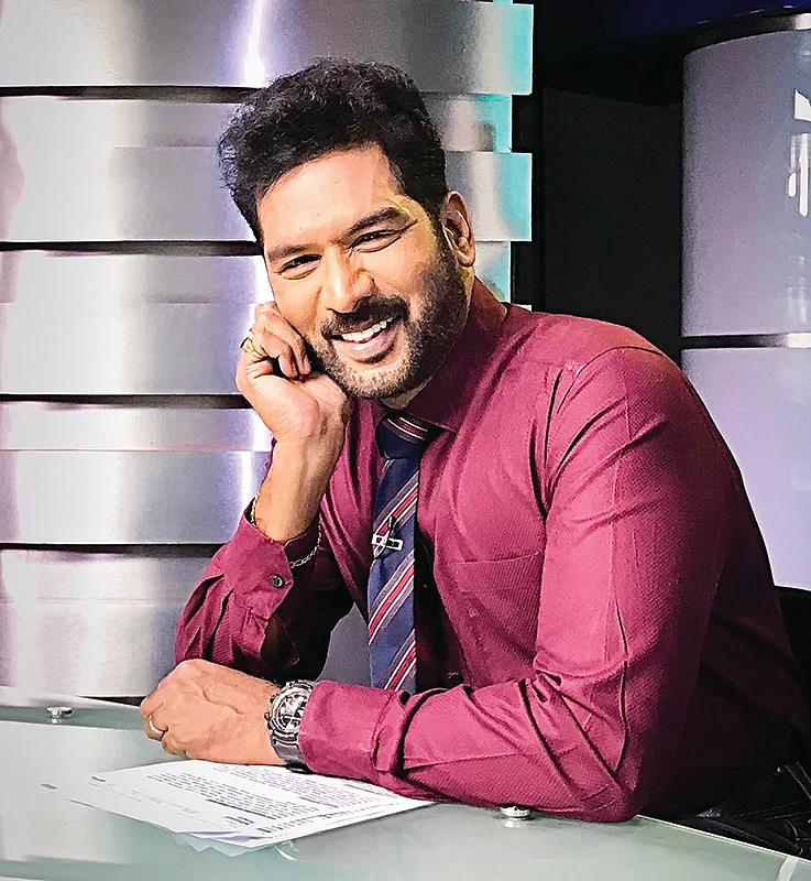 விகடன் TV: “தெரிந்த பிறகு விமர்சனம் பண்ணுங்க!”
